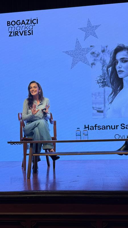 Hafsanur Sancaktutan Bo�aziçi Marka Zirvesi�nde  Gençlerle Bulu�tu 